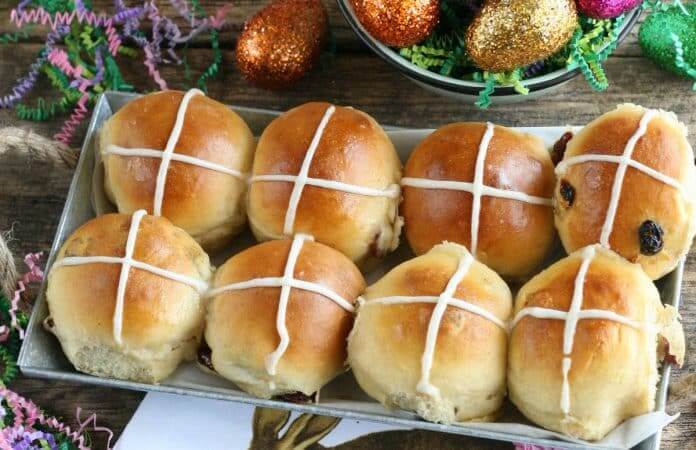easter hot cross buns