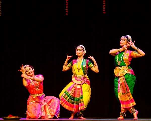 Dance.Indian Link