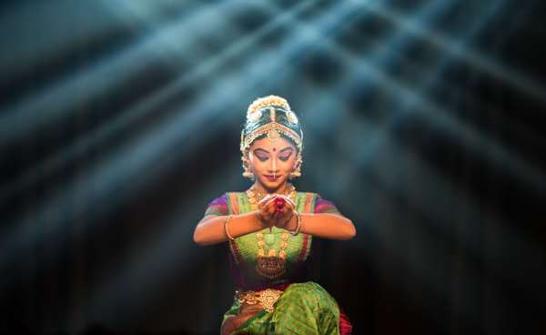 dance.Indian Link