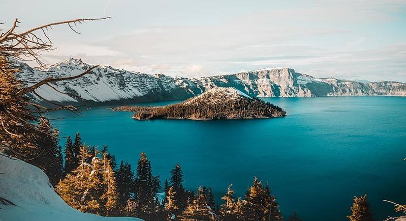 crater lake national park USA