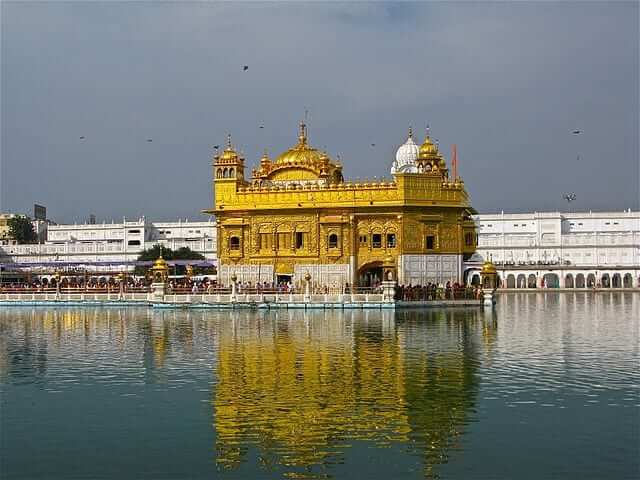 golden temple in amritsar