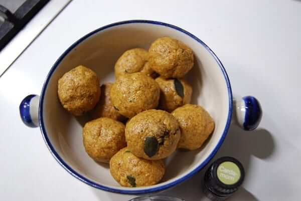 vegan besan laddoos