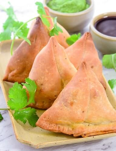 indian savoury snack samosa