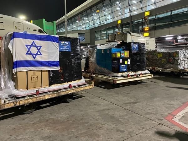 Israel's first consignment of oxygen generators arrives in Delhi. 