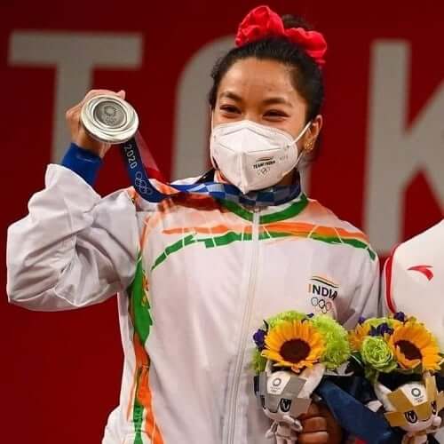 Weightlifet Mirabai Chanu with her silver medal at the Tokyo Olympics