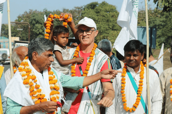ben chappe jai Jagat march with Rajagopal ji