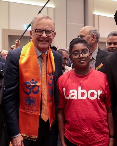 anthony albanese with young indian
