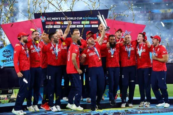England celebrating their win at t20 world cup 2022 MCG
