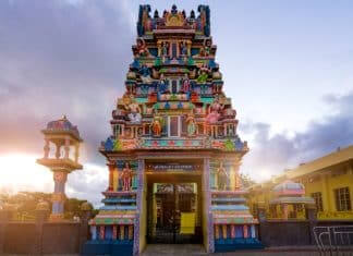 Mauritius travel - hindu architecture