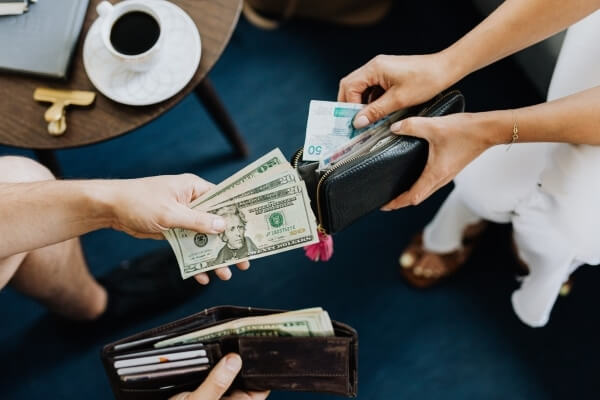 Indian migrants account for a fifth of all money sent abroad. (Source: Canva)