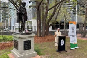 niranjan aggarwal gandhi statue canberra