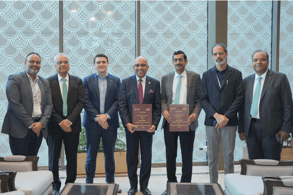 Mr Amol Pandey, Director - Trade & Investment, Austrade, Mr Praveen Kumar, Managing Director, DFCCIL, Mr Nathan Davis, Trade & Investment Commissioner, Austrade, Professor Ravi Ravitharan, Director, Monash IRT, Mr P K Rai, Director Project Planning, DFCCIL, Mr Anurag Sharma, Director Infrastructure, DFCCIL, Mr Sanjeev Gupta, Executive Director - Finance, DFCCIL