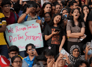 India’s Middle-Class Crisis