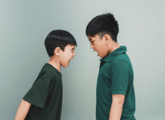 Parenting 101: How can parents handle fights between kids? kids fight