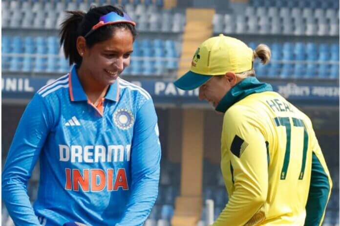 Harmanpreet Kaur with former Australian captain Alyssa Healy (Source-X